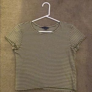 American Eagle cropped green and white tee!